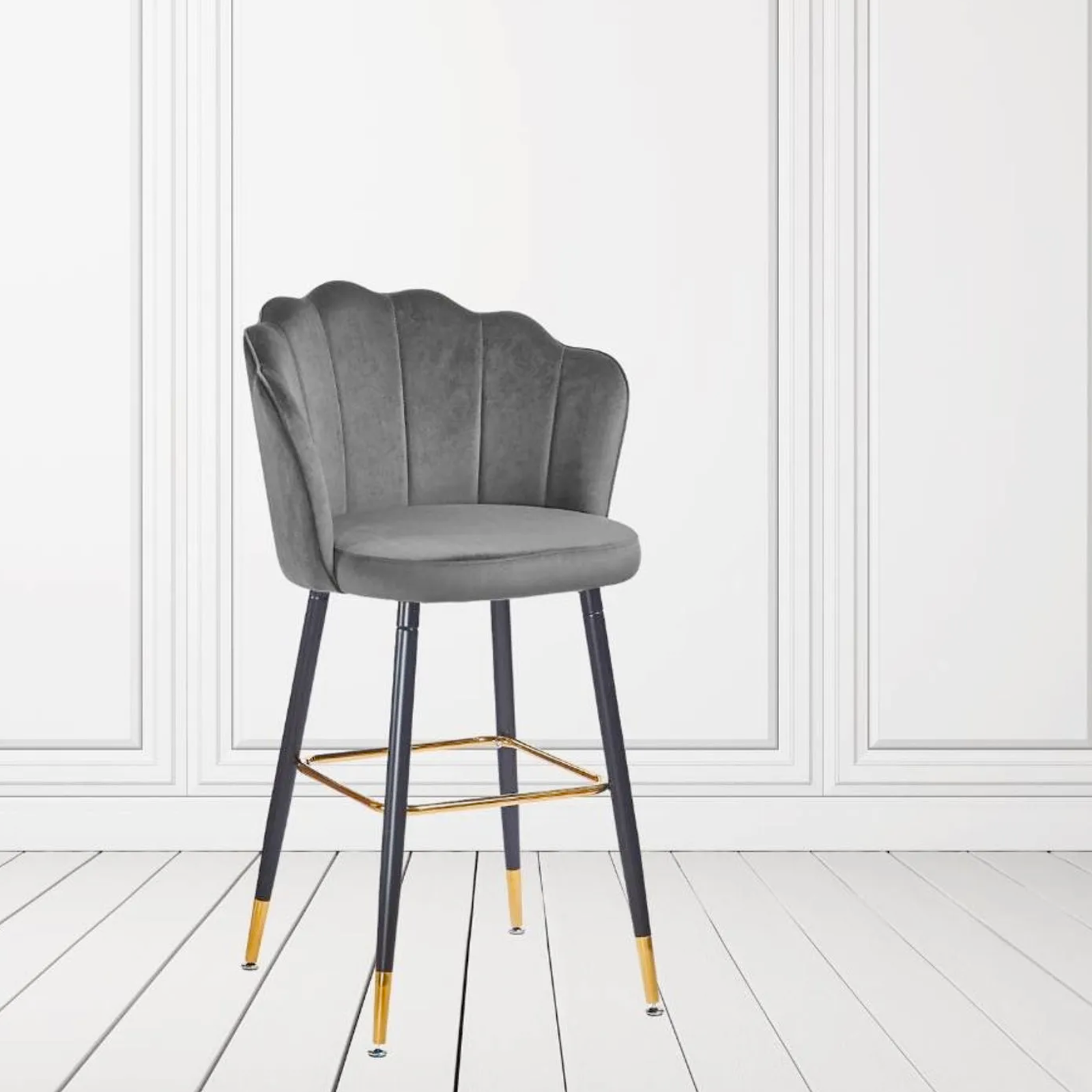 Sgabello alto con schienale da cucina o bar Grigio con gambe color nero e terminali dorati
