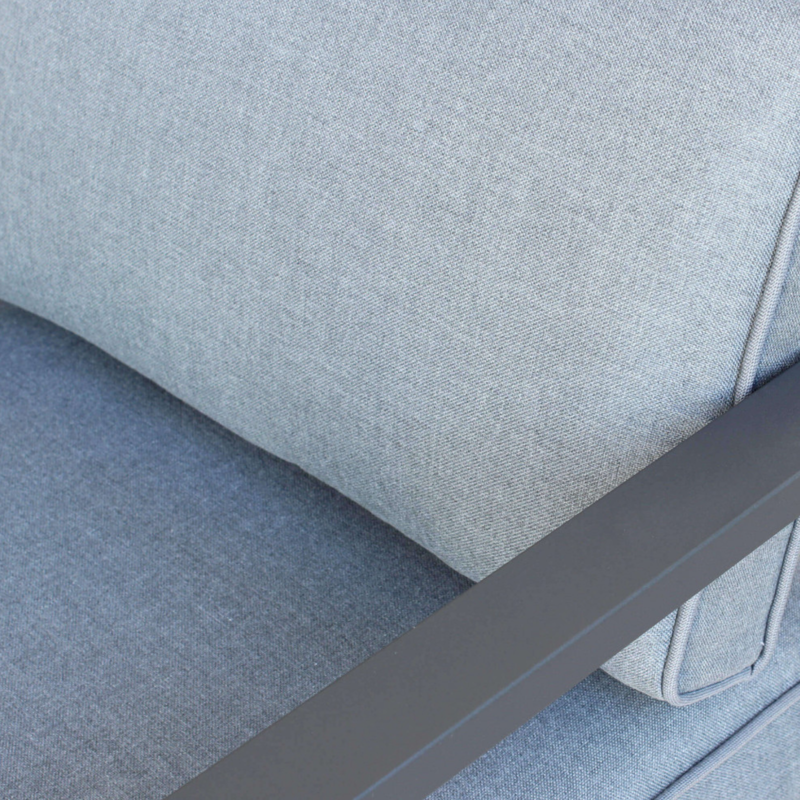 Salottino da esterno 4 posti struttura in alluminio antracite con cuscini - Avana