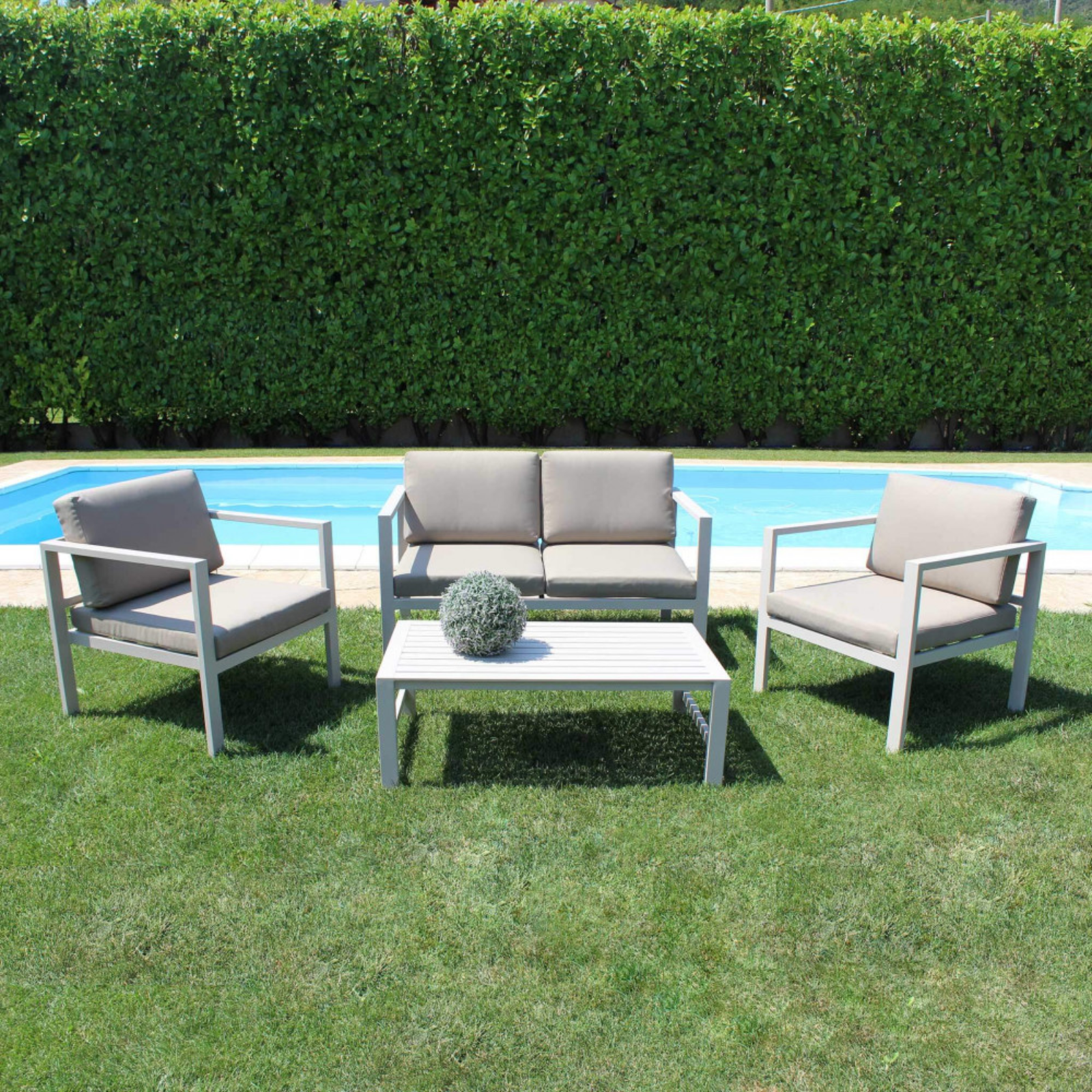 Salotto da giardino in alluminio tortora divano 2 poltrone con cuscini e tavolino rettangolare - Bari