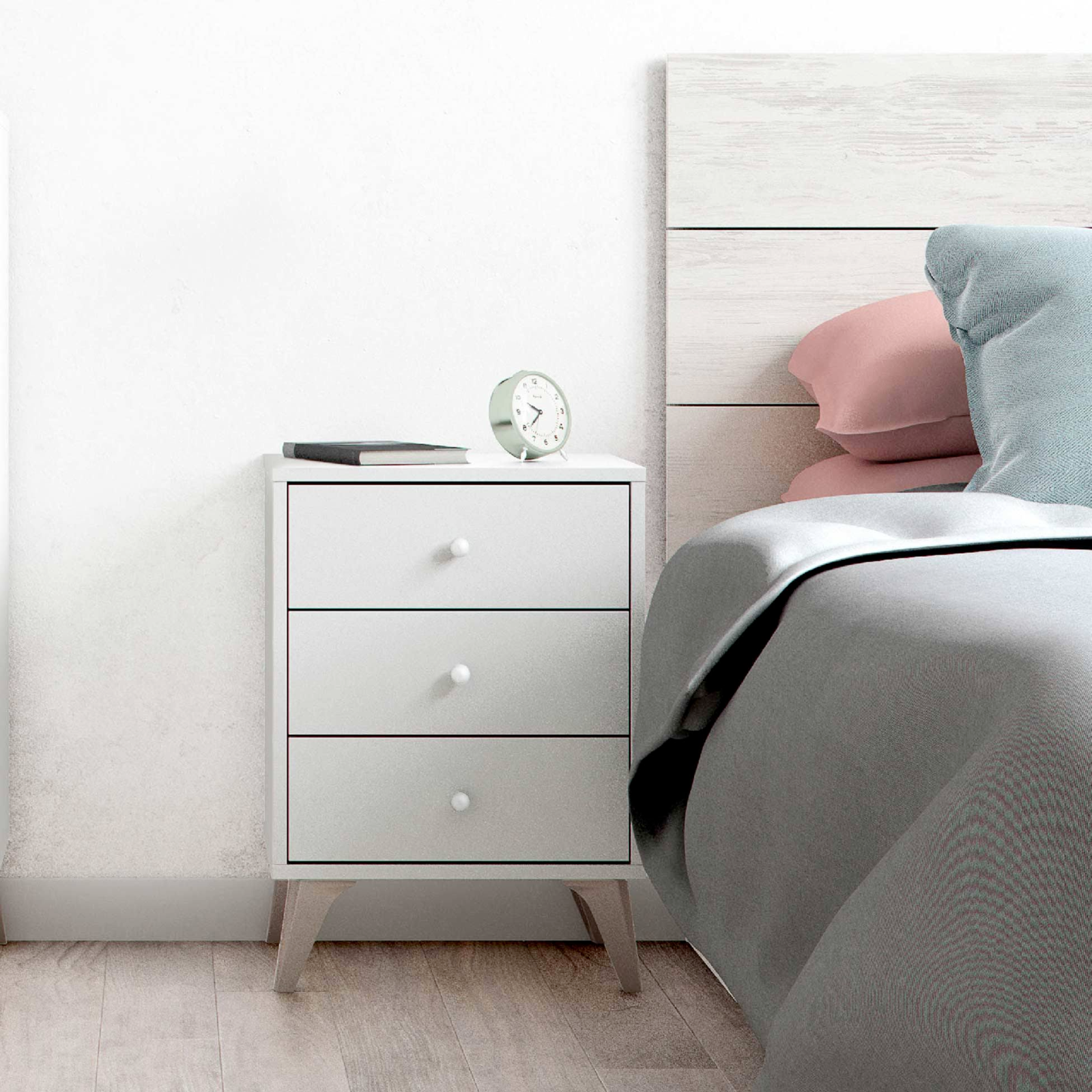 Comodino 3 cassetti "Sweet" bianco in legno con maniglie e piedini in resina guide metalliche