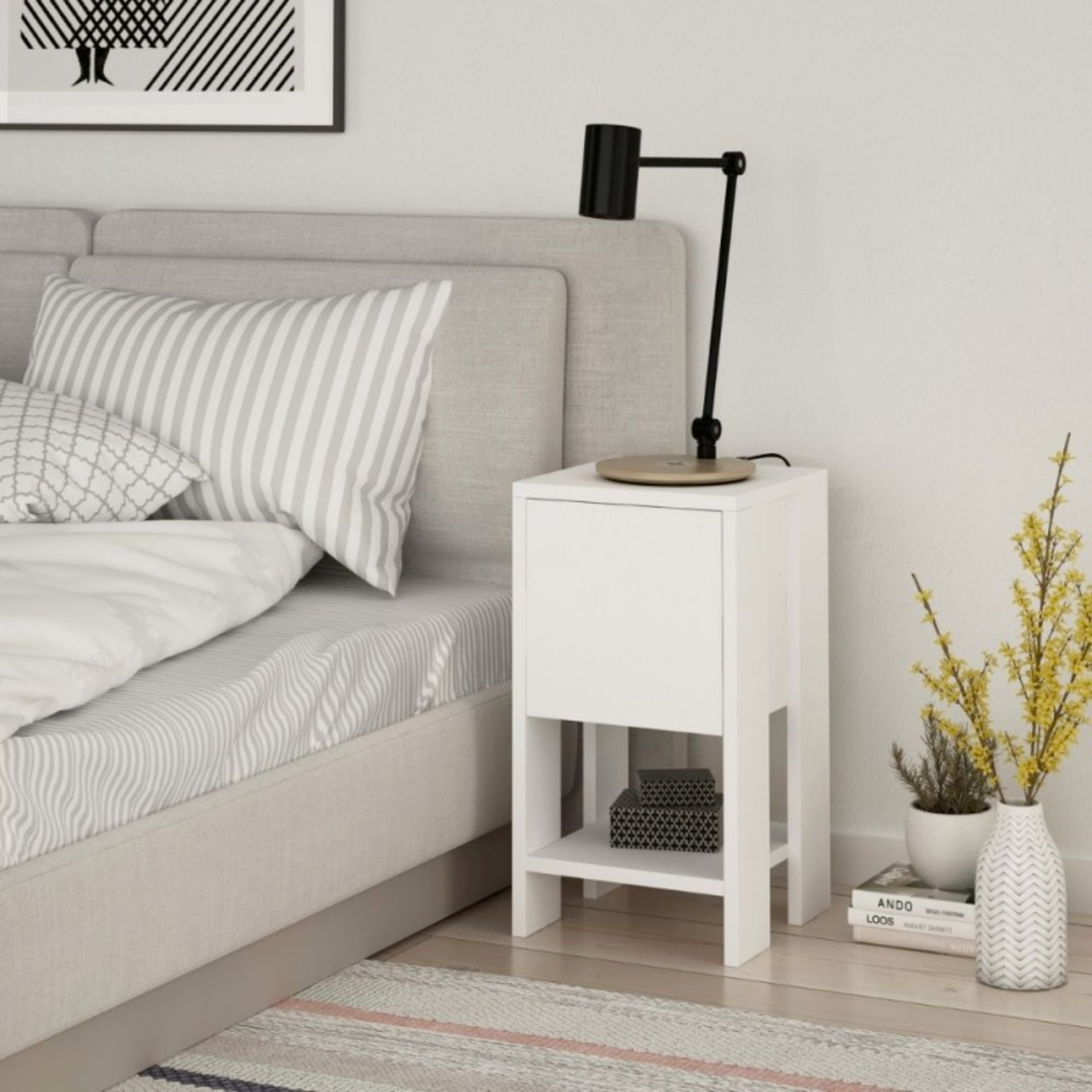 Comodino in legno "Ema" rivestito in Pvc con 1 anta a ribalta e ripiano inferiore