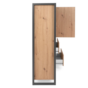 Credenza alta da soggiorno in legno color quercia con profili antracite con 2 ante 2 cassetti e 2 vani a giorno