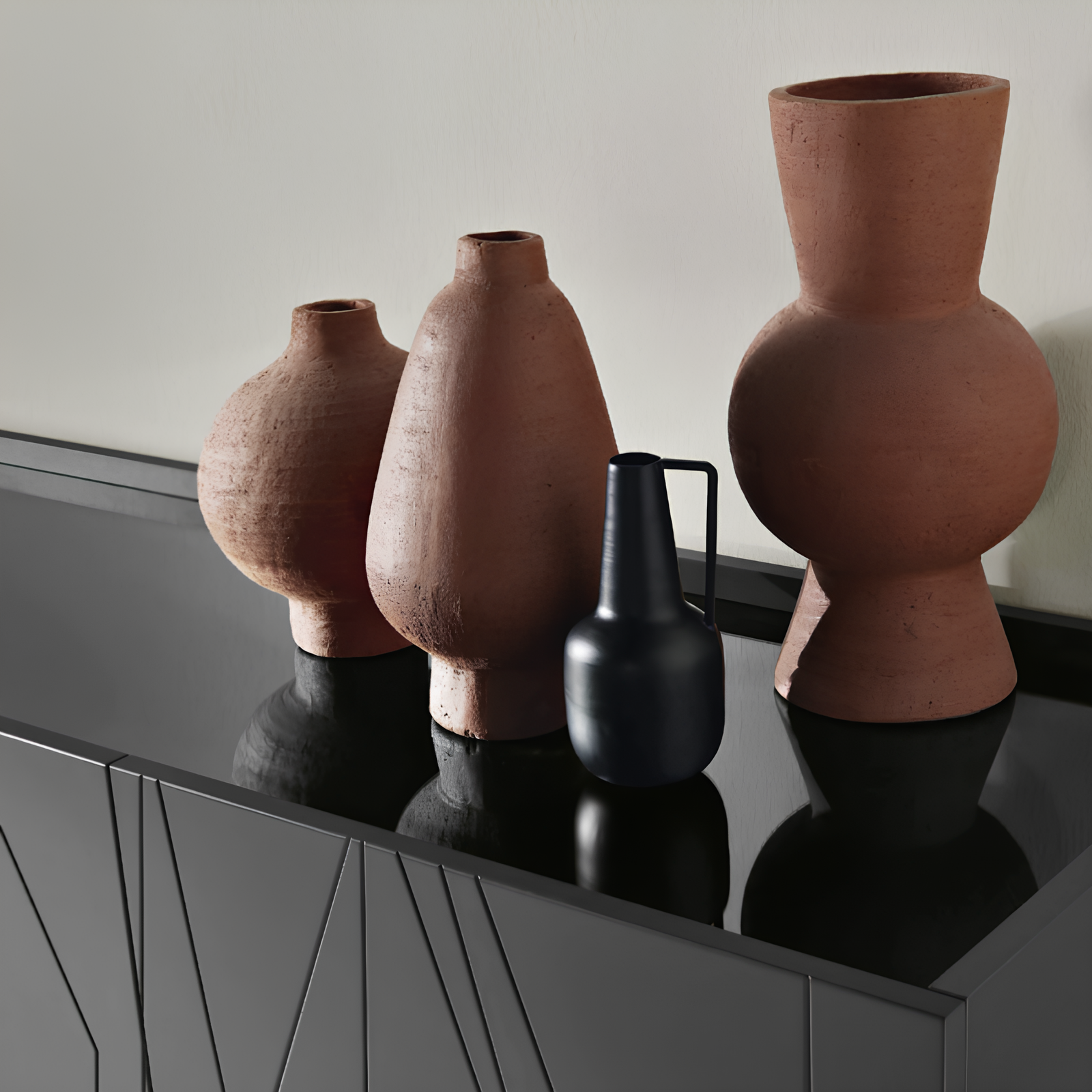 Madia 3 ante in legno antracite 160x89h top in vetro fumè con base slitta in metallo nero - Elysia