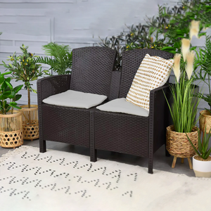 Salottino da esterno in resina con finitura polirattan da 4 posti con tavolino contenitore