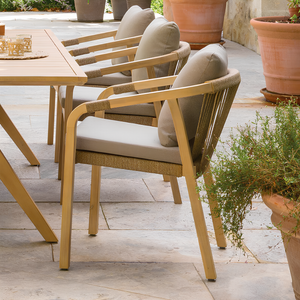 Poltrona da giardino esterno design moderno struttura in legno e cuscino in poliestere - Papaousi