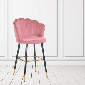 Sgabello alto con schienale da cucina o bar Rosa con gambe color nero e terminali dorati
