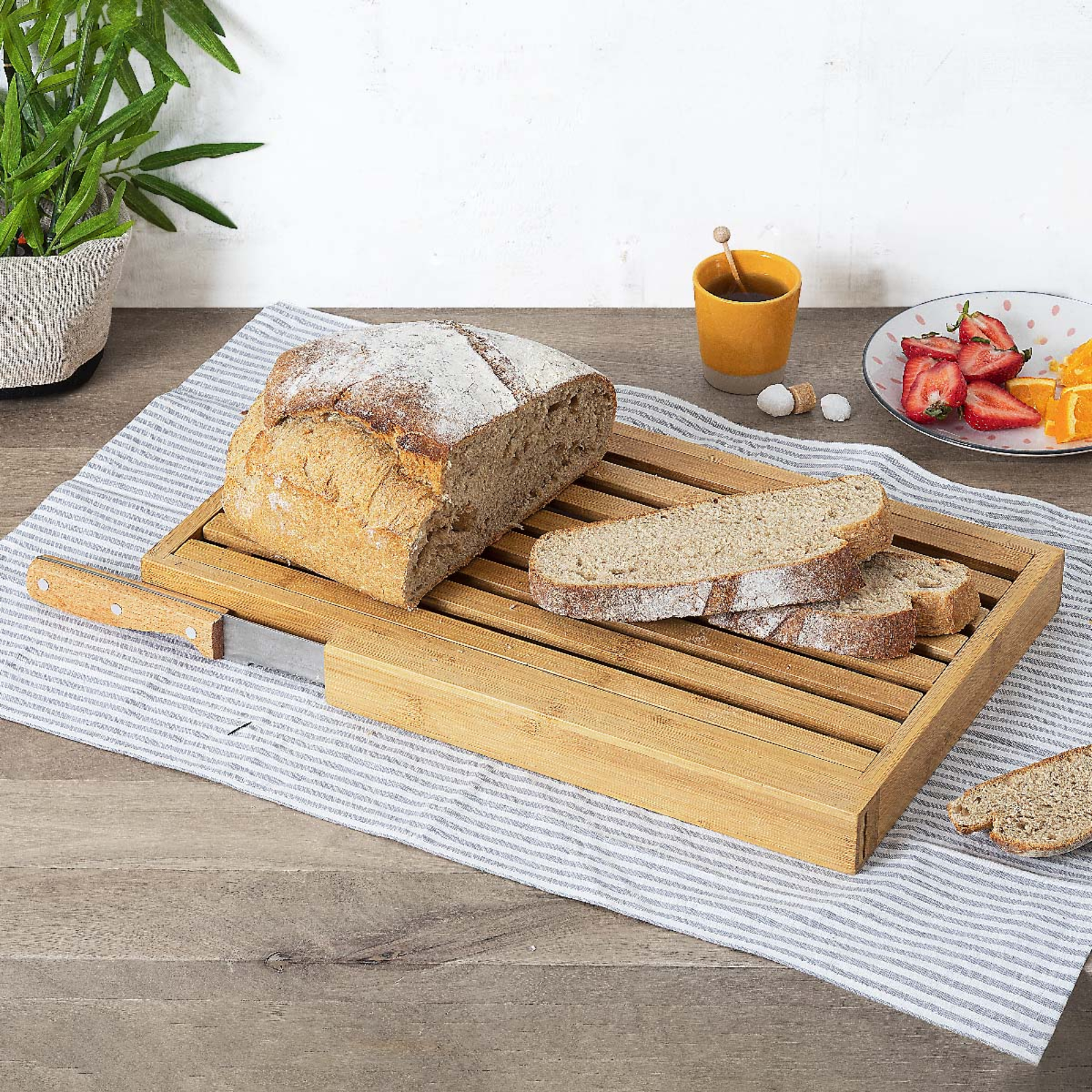 Tagliere pane in bamb con coltello e vassoio raccogli briciole - Nami