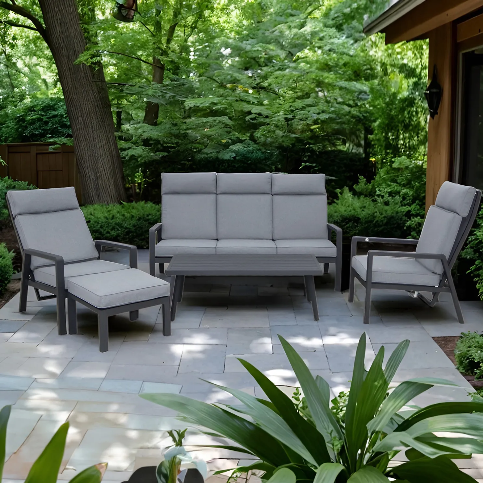 Salottino da esterno reclinabile 5 posti con puff in alluminio antracite con cuscini - Barletta