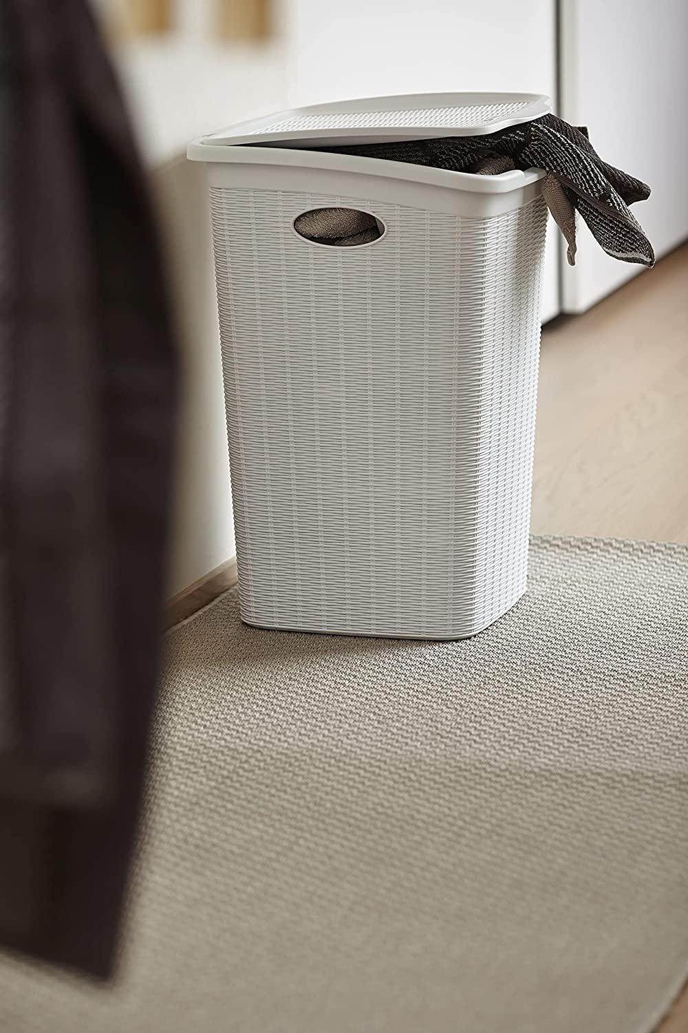 Portabiancheria salvaspazio "Elegance" 50 Litri con finitura midollino design moderno